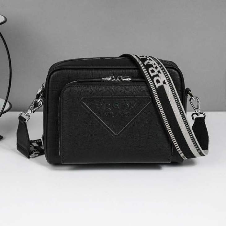 Picture of Prada Handbags _SKUfw216012814fw
